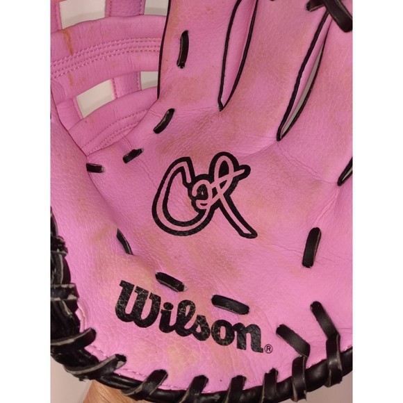 Two WILSON Child's T-Ball/Baseball Gloves (10" / 10.5" RHT) | Pink - Picture 2 of 12